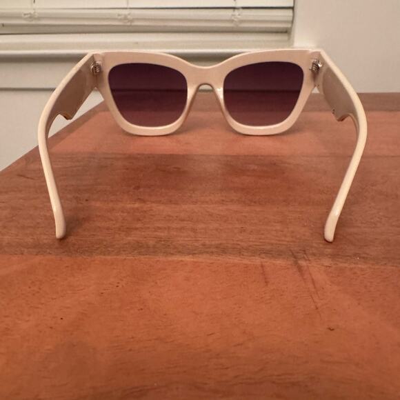 Quay BY THE WAY sunglasses NWOT’s Ivory - Picture 4 of 7